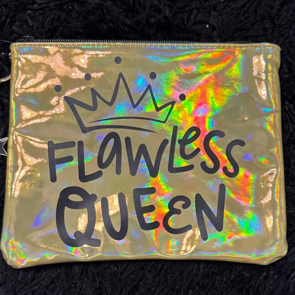 Flawless Queen Holographic Pouch - Picture 2 of 3